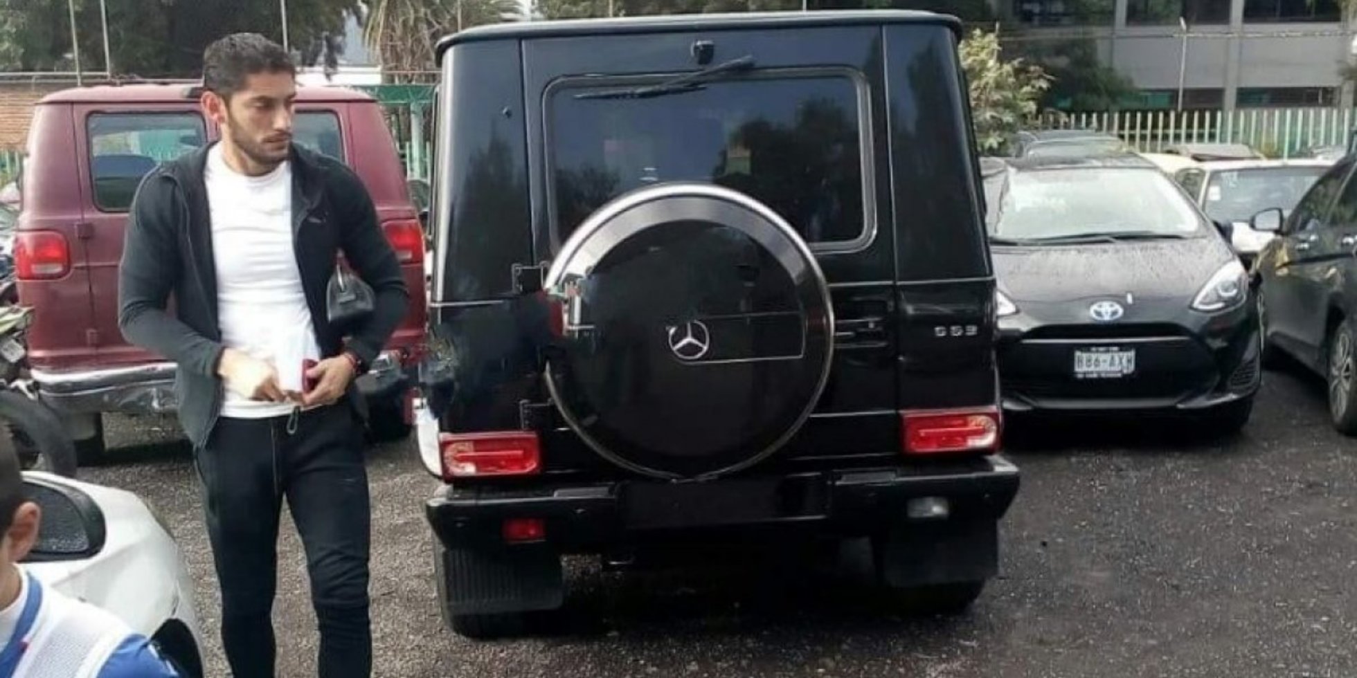 Remiten vehículo de Jesús Corona al corralón - coronaint