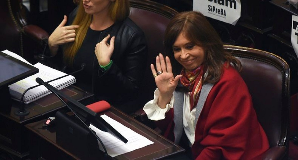 Ex presidenta de Argentina reconsideró y voto “sí” al aborto