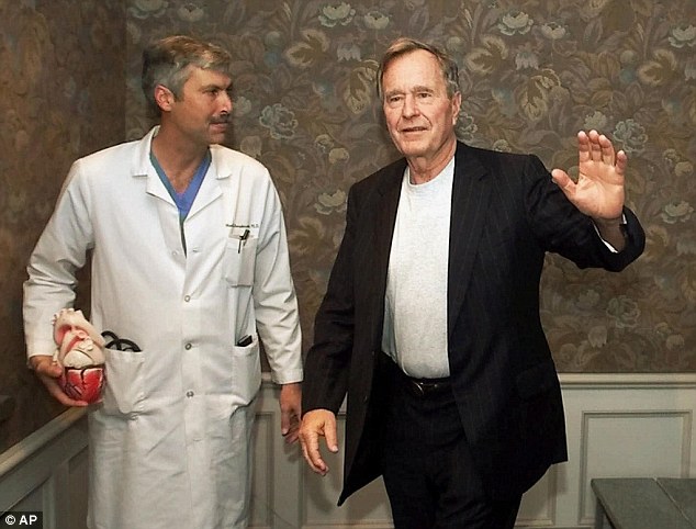 Sospechoso de asesinato del doctor de George HW Bush se suicida - doctor-de-bush