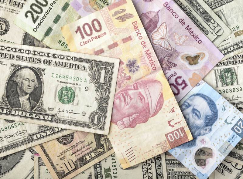 Dólar hoy abre hasta en 20.60 pesos en casas de cambio - dolar-peso-2