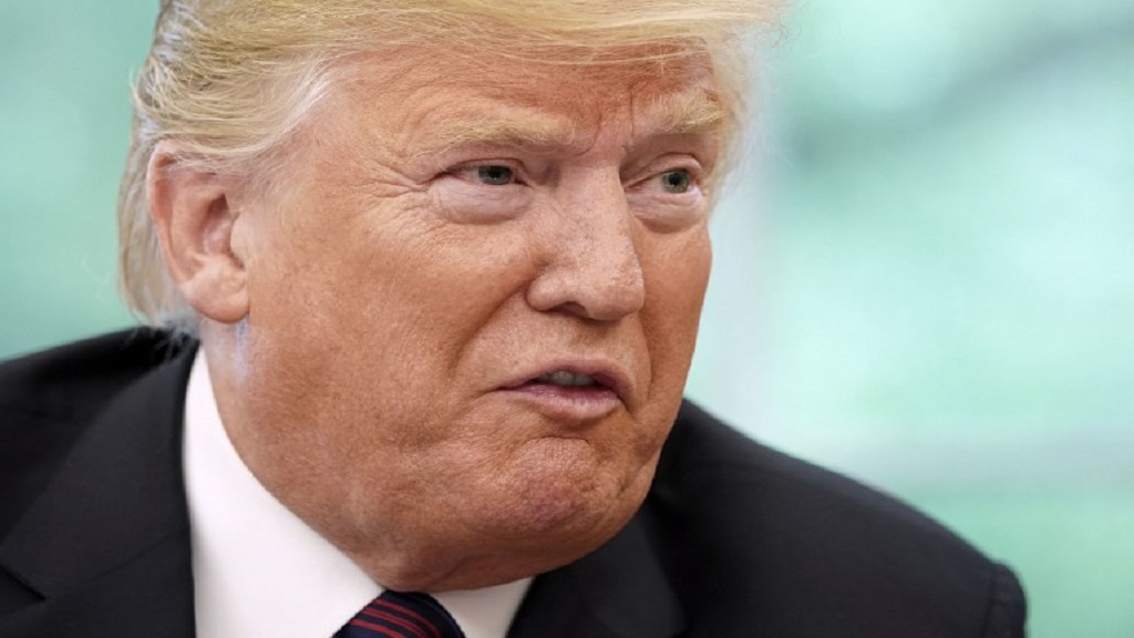 Trump arremete contra publicidad de Nike y Colin Kaepernick