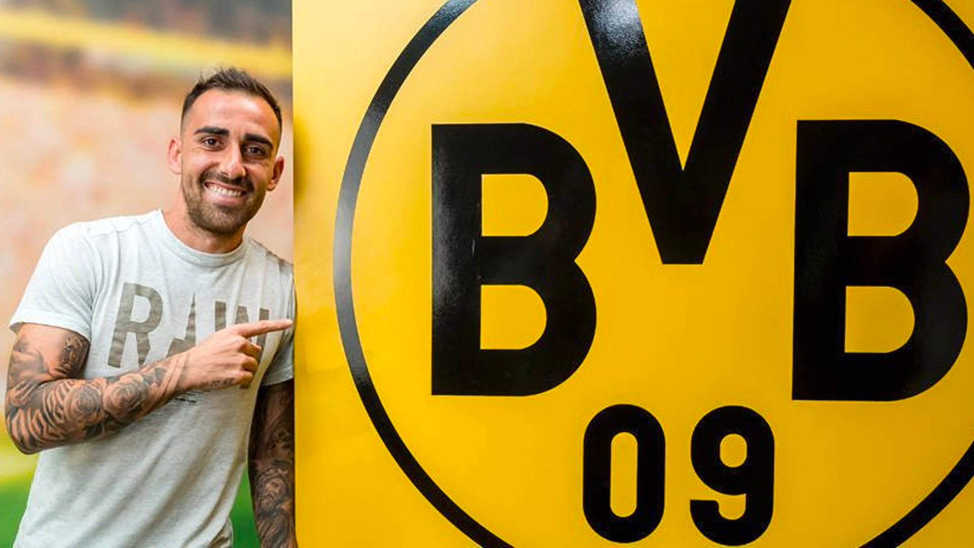 Barça cede a Paco Alcácer al Borussia Dortmund