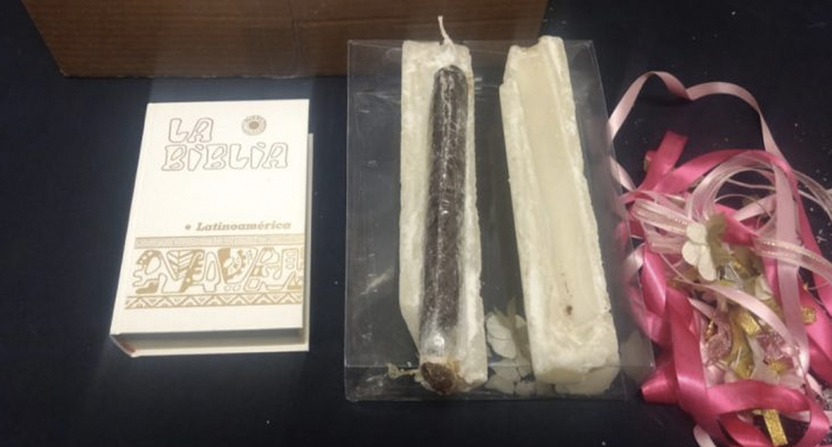 Decomisan biblia y vela rellenos de heroína