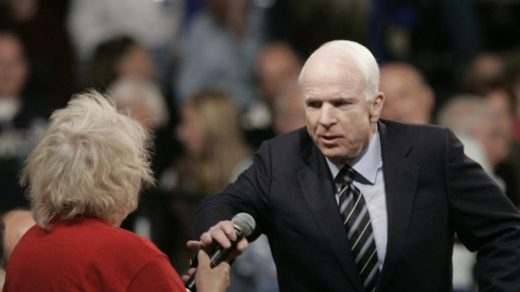 #Video El momento en el que McCain defendió a Obama