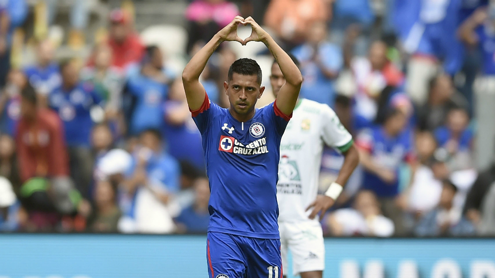 Cruz Azul goleó al León y es líder general del Apertura 2018