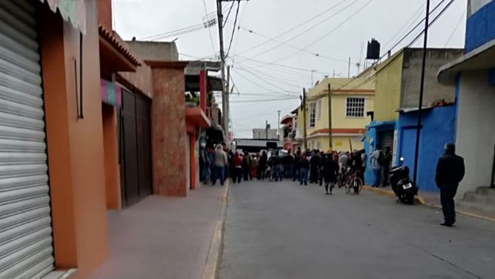 #Video Enfrentamiento tras operativo contra pirotecnia en Tultepec