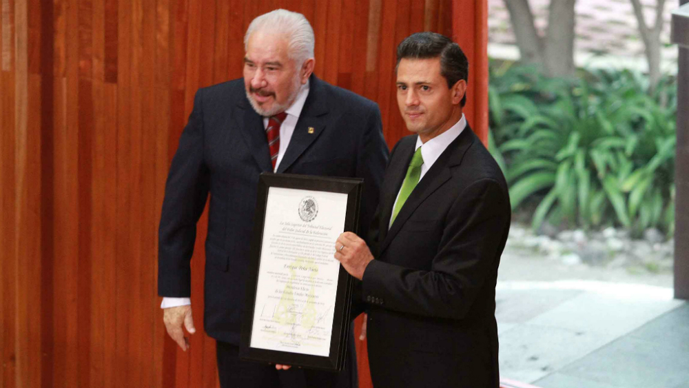 Así fueron las últimas entregas de constancia de Presidente Electo