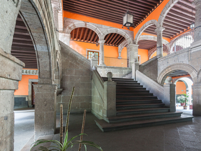 El hospital de Jesús, su templo y los restos de Hernán Cortés - escalerahospital