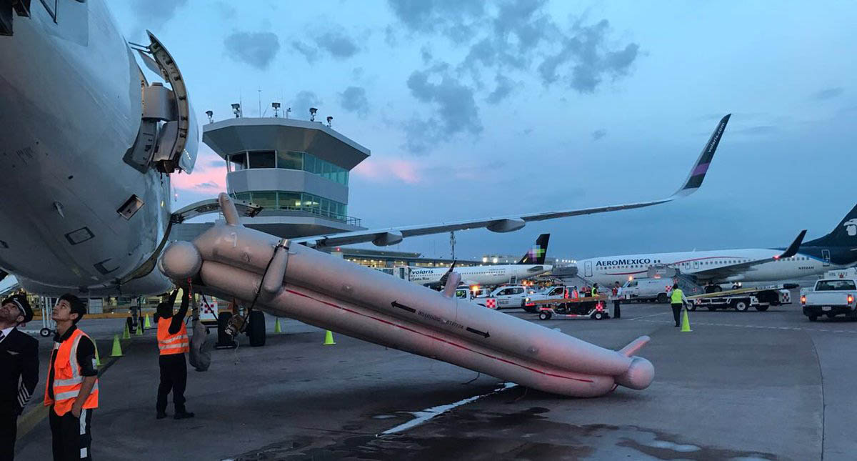 Desalojan avión de emergencia que acababa de aterrizar en Guadalajara - evacuan-a-15-pasajeros-de-avion-en-aeropuerto-de-gdl