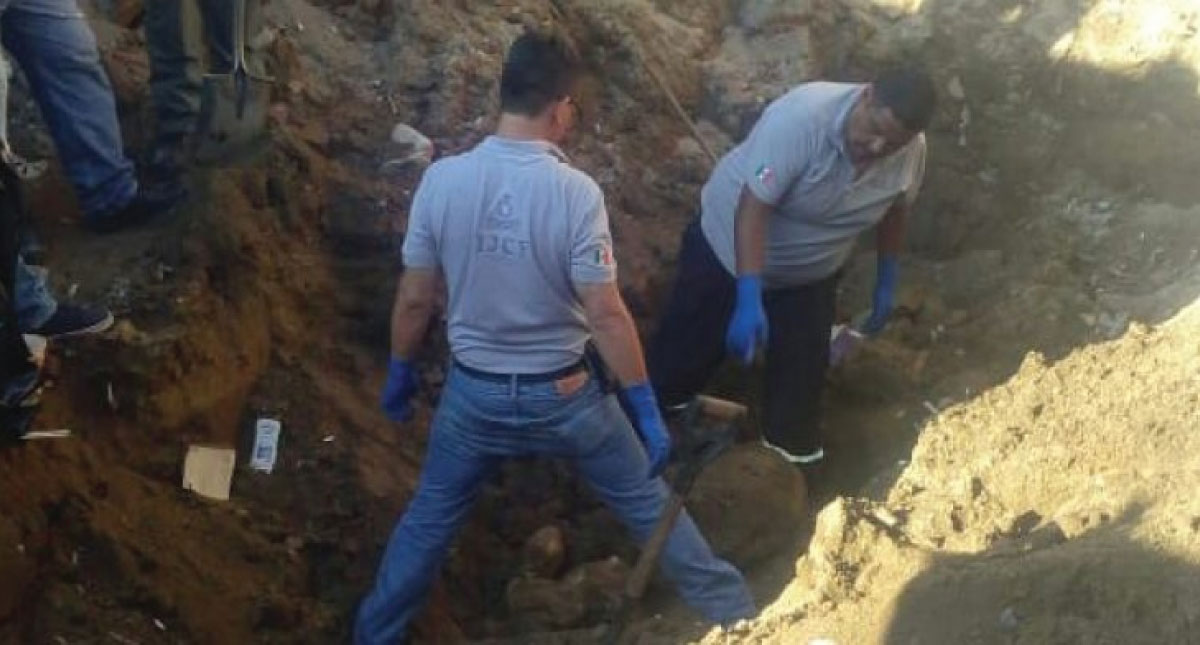 Localizan 10 cuerpos enterrados en finca de Guadalajara