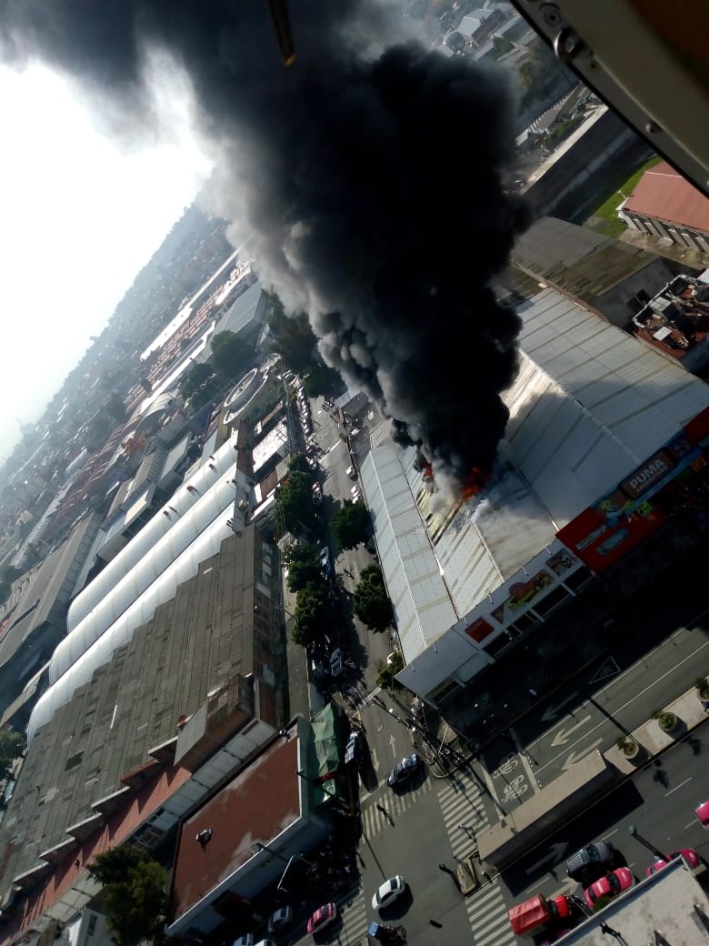 #Video Incendio en fábrica de zapatos de Tláhuac - fabricaint