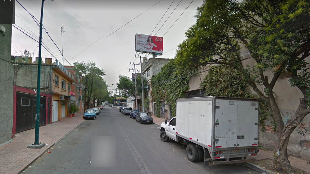 Hallan camioneta con dos ejecutados en Miguel Hidalgo