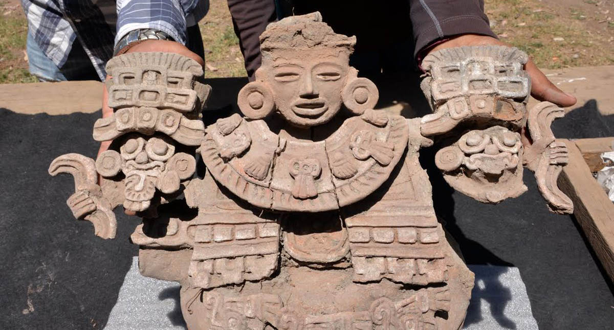 Hallan pieza en honor a Tláloc en Exhacienda de Xico