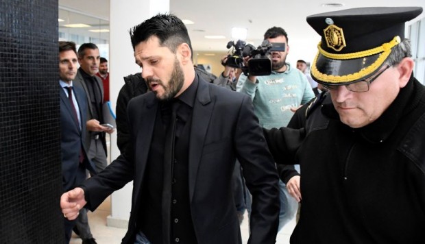 Condenan a hermano de Messi por portación de armas - hermano-messi1