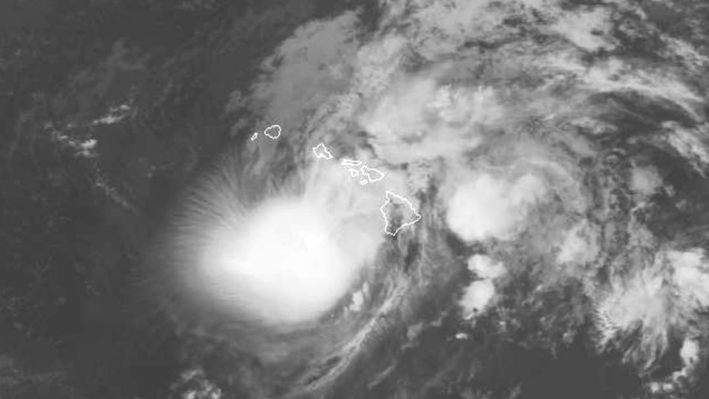 Huracán Lane golpea Hawaii y miles buscan refugio en albergues