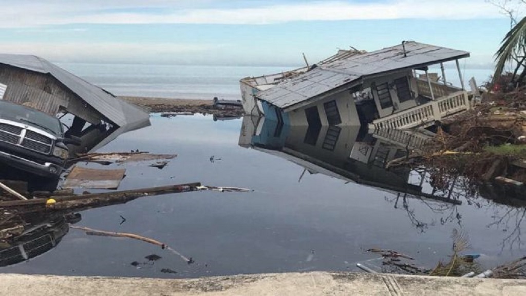 Alcaldesa de Puerto Rico acusa a Trump de matar a sus ciudadanos - huracan-maria