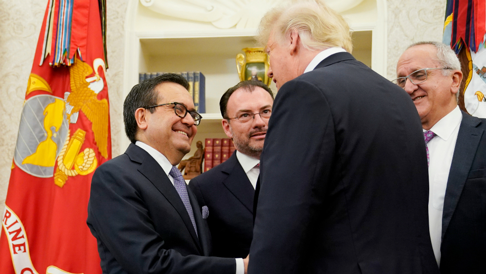 Acuerdo México-EE.UU. favorece inversión de empresas: Fitch