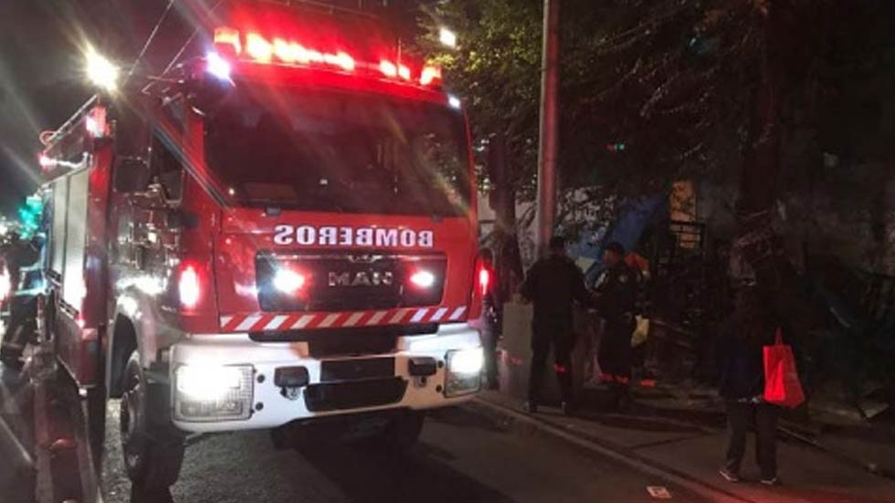 Se incendia zona habitada por indigentes en el Centro - incendio-indigentes-centro-3