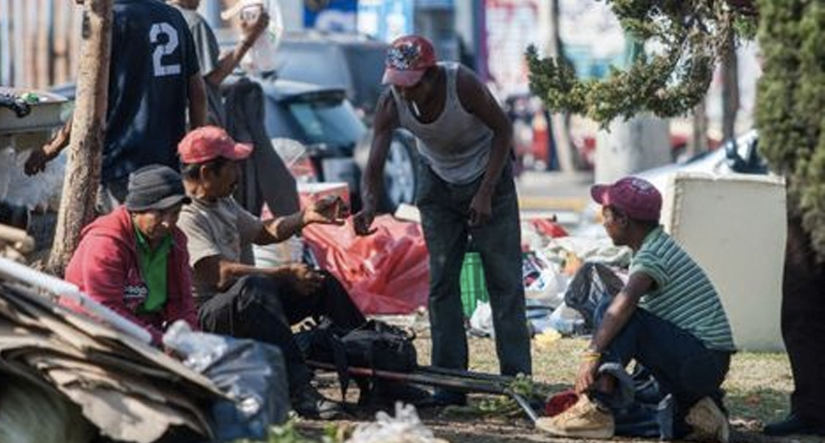 Aumentan quejas por agresiones contra personas en situación de calle por parte de policías - indigentes
