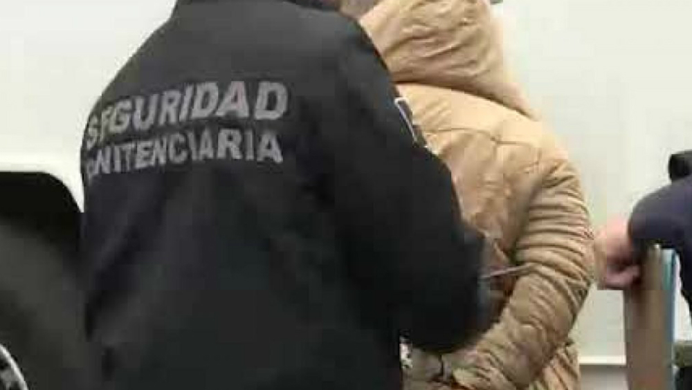 Trasladan a 64 reos del Edomex a penales federales