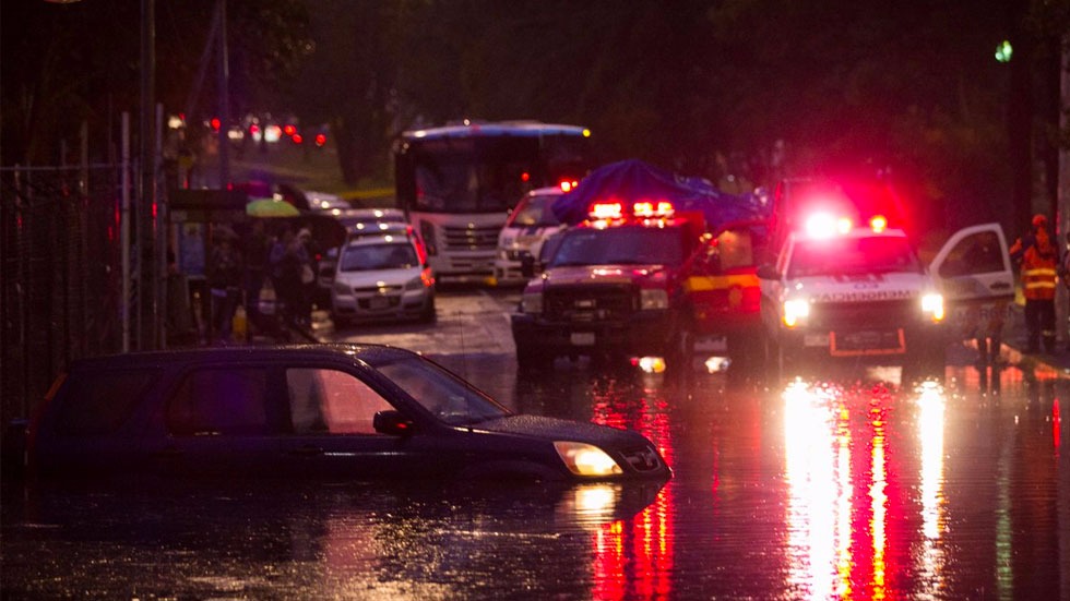 #Videos Caos en la Ciudad de México por lluvia