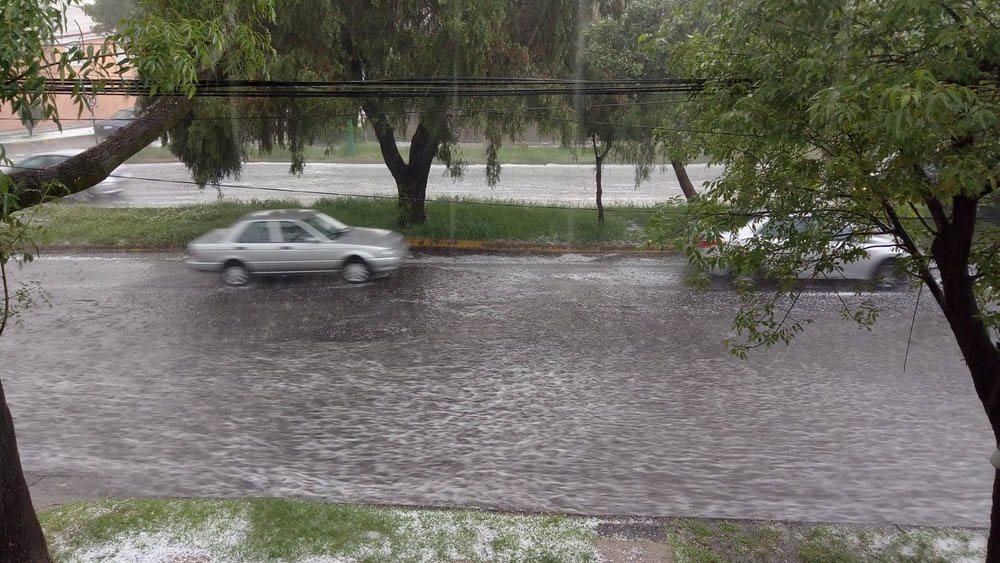 #Video Lluvias generan severas inundaciones en Ciudad Satélite
