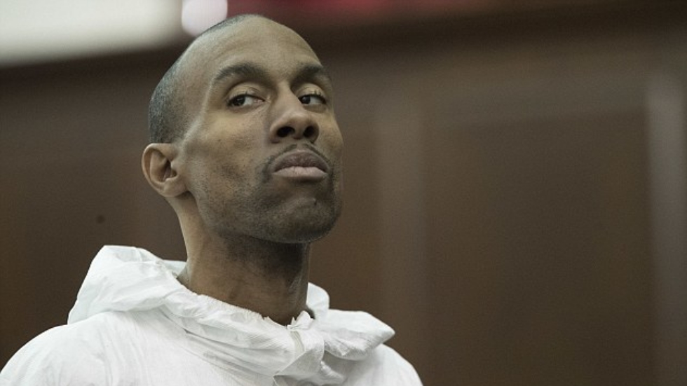 Sujeto acusado de ocultar cadáver de su hijo comparece ante la Corte