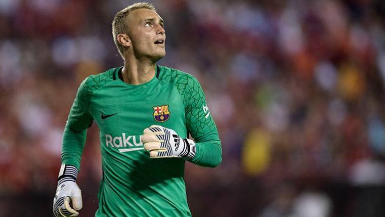 Jasper Cillessen sufre esguince intercostal en entrenamiento con el Barcelona - jasper-cillessen