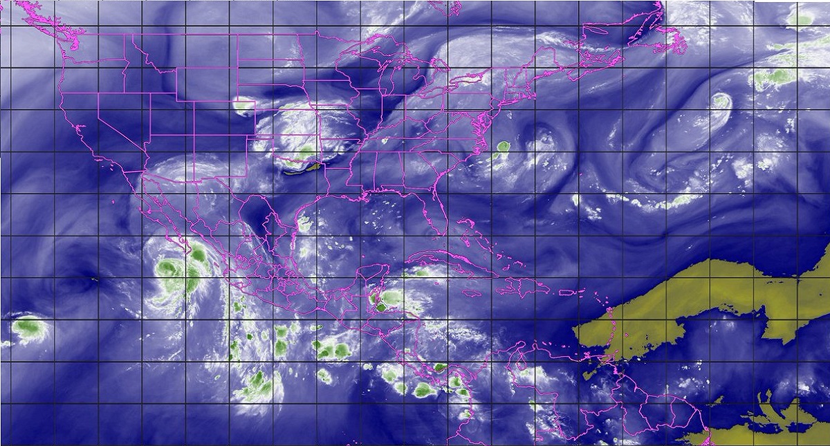 Huracán John se degrada a categoría 1