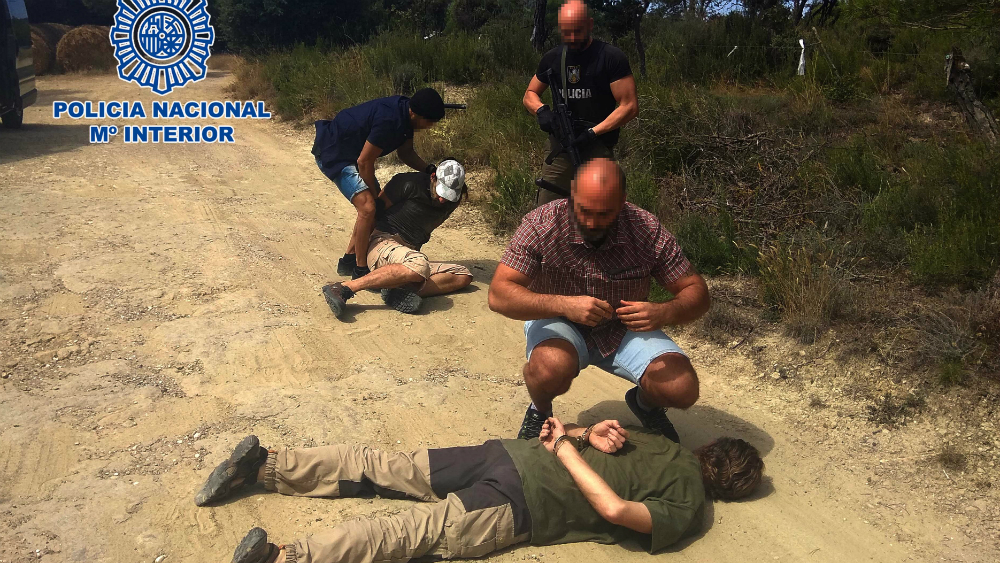 Capturan en España a sujeto que asesinó a niño holandés en 1998