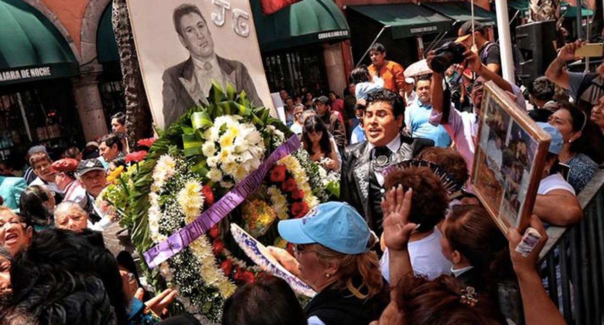 #Video Fanáticos recuerdan a Juan Gabriel en Garibaldi