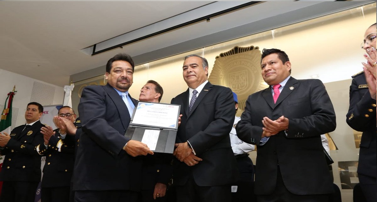 Jubilan a 311 policías capitalinos con 157 millones de pesos - jubilan-a-311-policias-capitalinos-con-mas-de-157-millones-de-pesos
