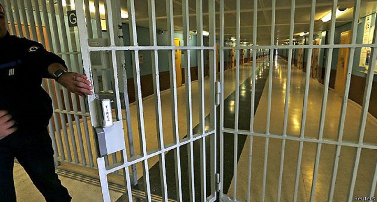 Juez libera por error a yihadista en Francia