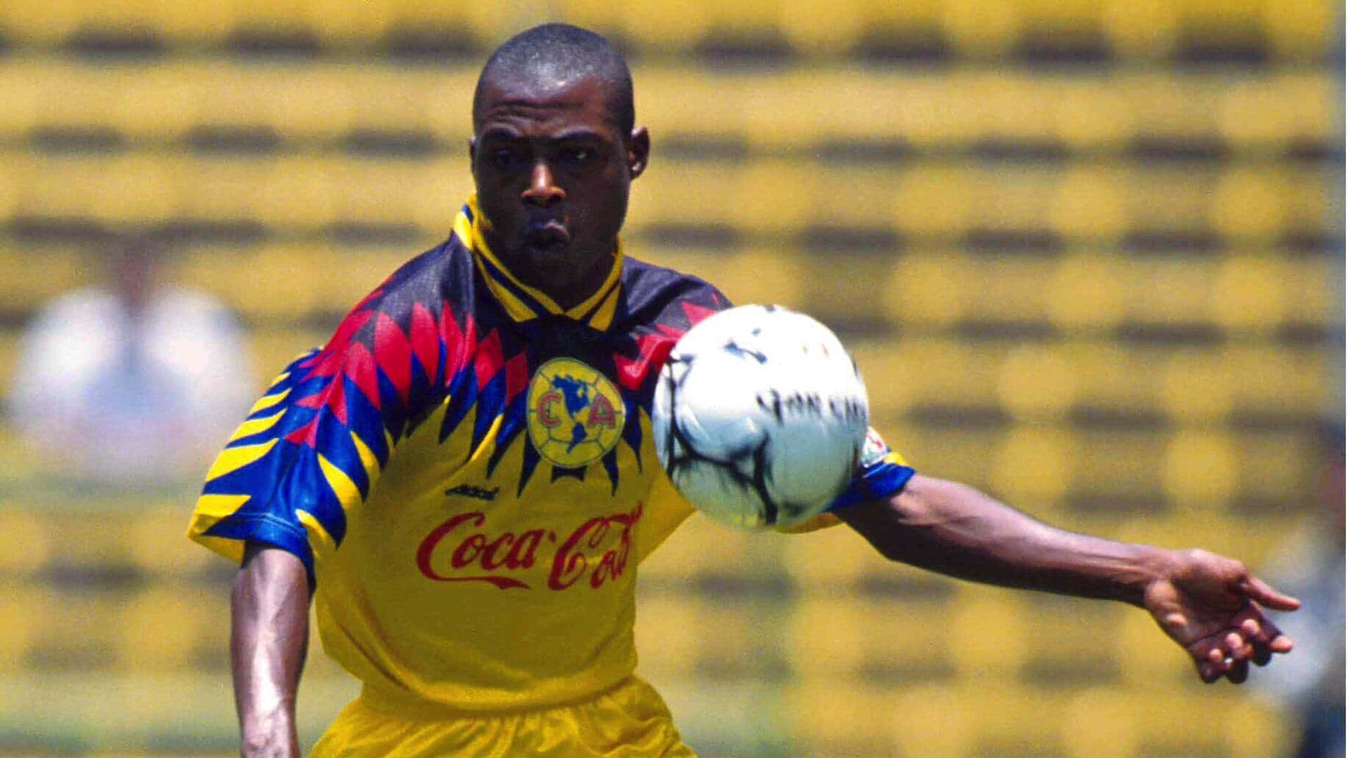 FIFA suspende dos años a Kalusha por corrupción