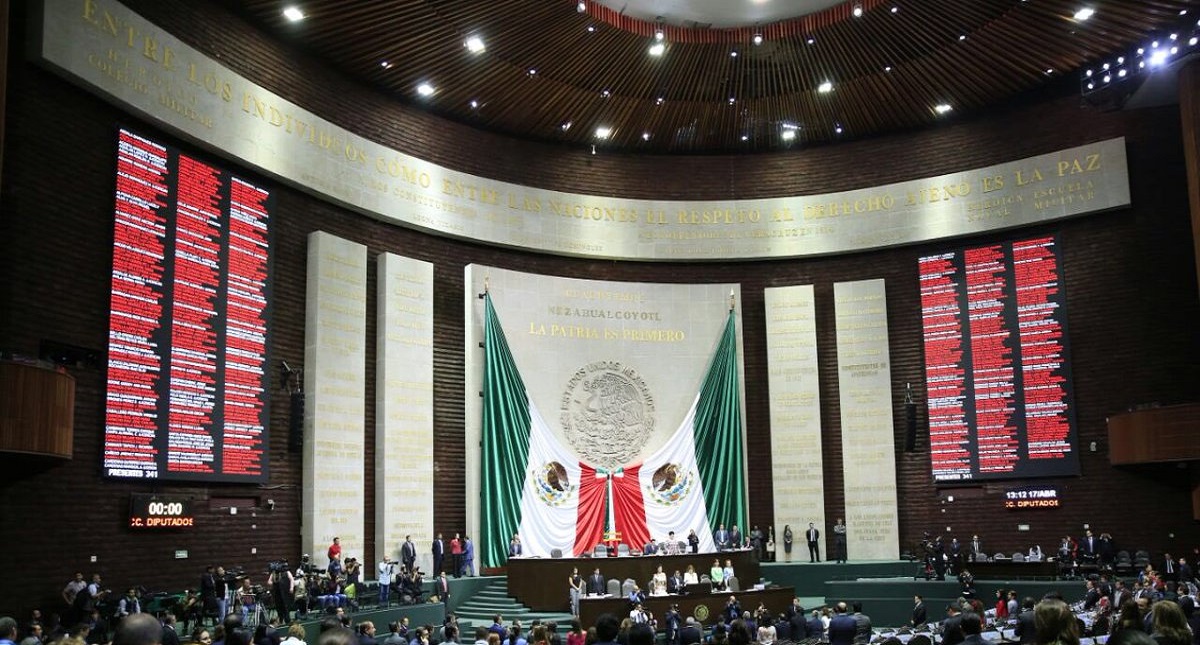 Legisladores alertan por suicidios de médicos residentes