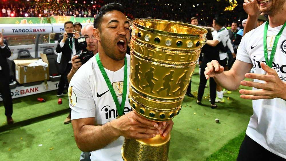 Marco Fabián tiene las puertas abiertas de Chivas: Amaury Vergara - marco-fabian-eintracht-frankfurt