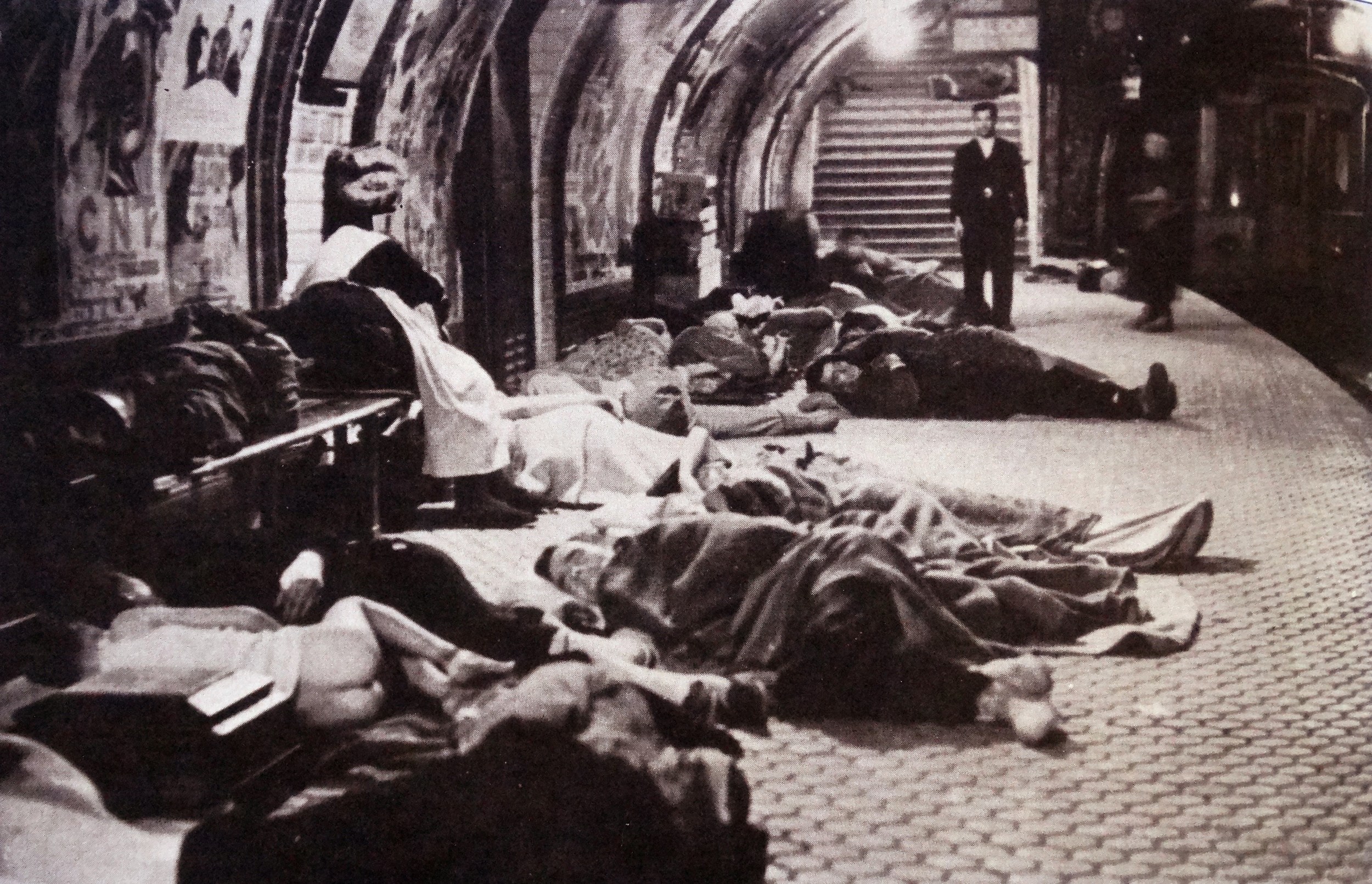 Fotografías históricas que casi nadie conoce - metro-madrid-guerra-civil