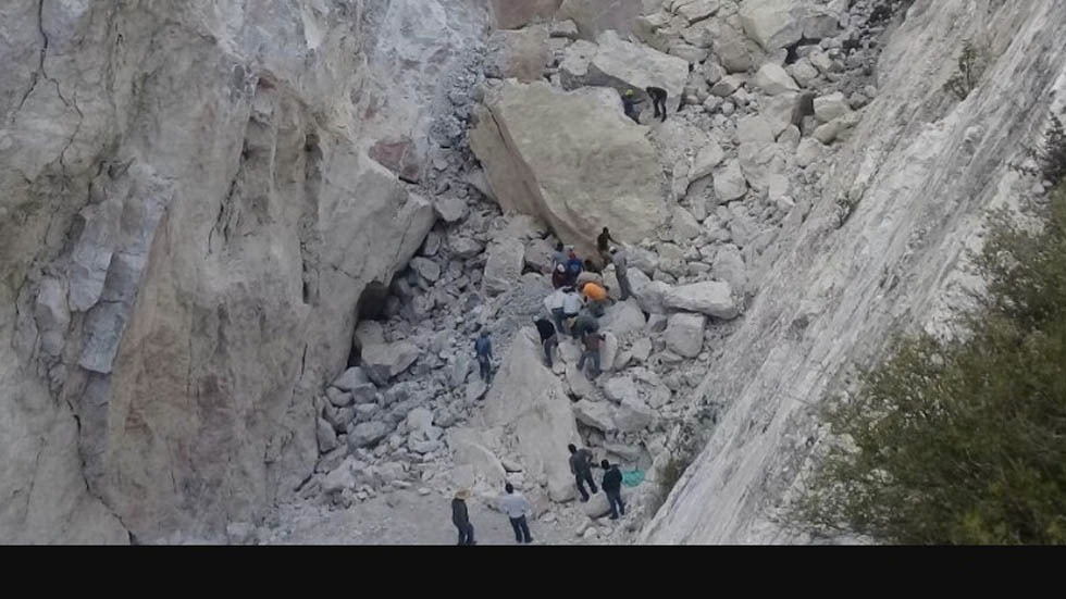 Confirman muerte de cinco trabajadores por derrumbe de mina en Hidalgo Confirman muerte de cinco trabajadores por derrumbe de mina en Hidalgo