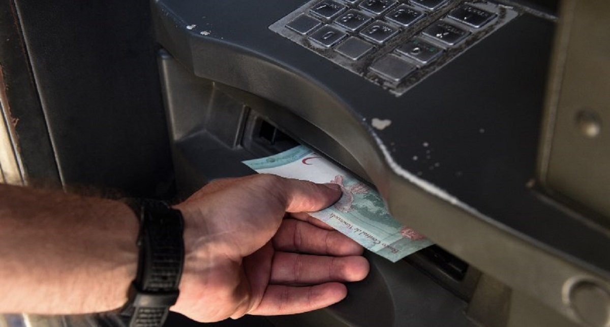 FMI prevé inflación de 10,000,000 por ciento en 2019 para Venezuela - moneda-de-venezuela-ya-vale-cinco-ceros-menos