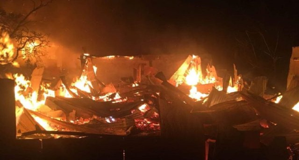 Mueren 10 mujeres en incendio de asilo en Chile Mueren 10 mujeres en incendio de asilo en Chile