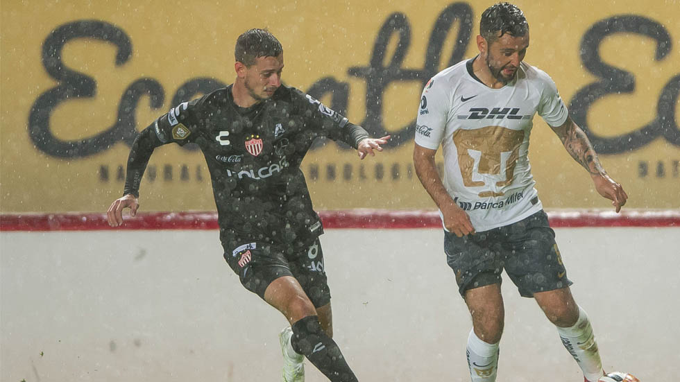 Necaxa vence por el mínimo a Pumas y pasa a octavos de la Copa MX
