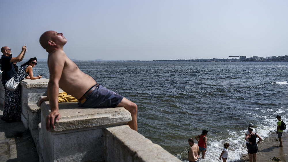 Temperaturas récord derriten el asfalto en Europa - ola-de-calor-portugal