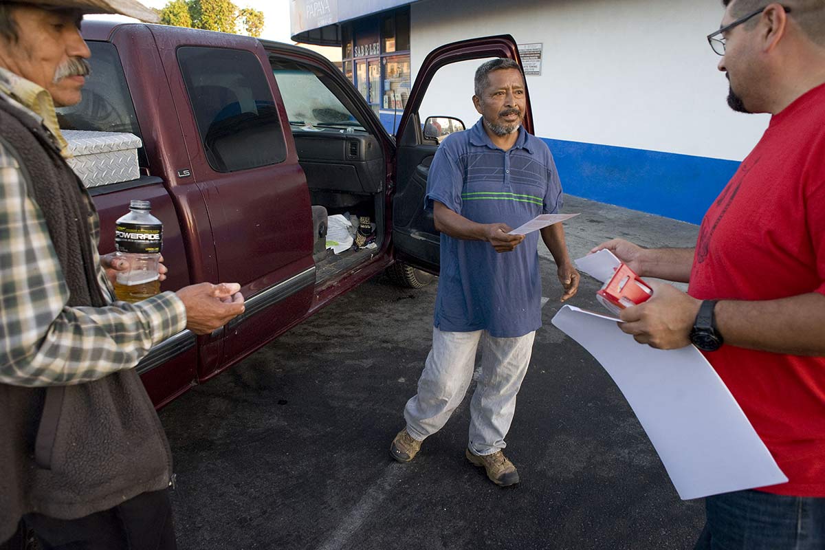 Patrullas comunitarias defienden a migrantes en California - patrulla-comunitaria-2