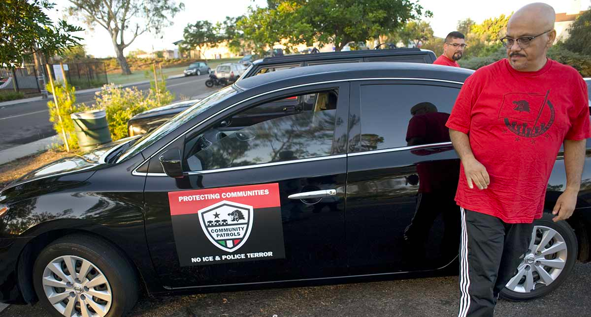 Patrullas comunitarias defienden a migrantes en California