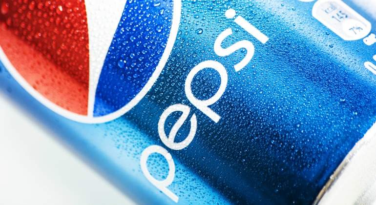 Pepsico anuncia salida de su líder Indra Nooyi - pepsi