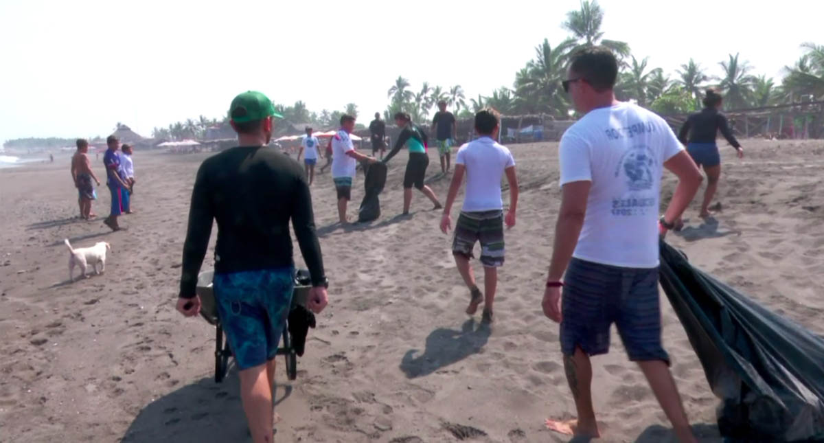 Limpian playas de la Baja California Sur tras paso de John