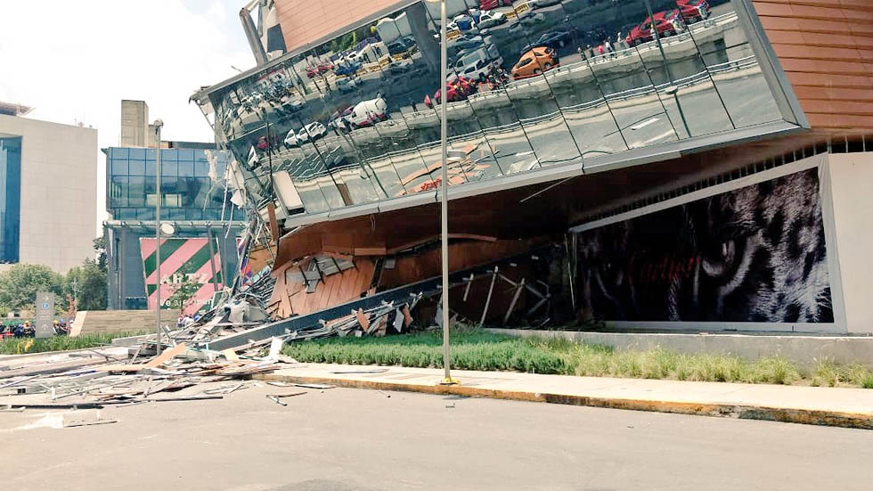 Imputan a dos personas por derrumbe de plaza Artz Pedregal - plaza-artz-pgj-conferencia-2