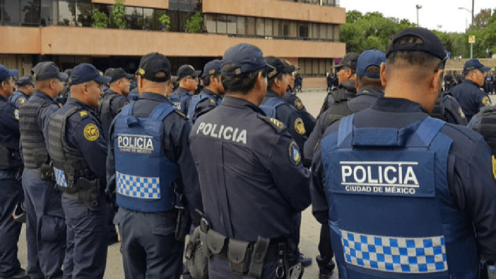Despiden a cuatro polícias al día en la Ciudad de México