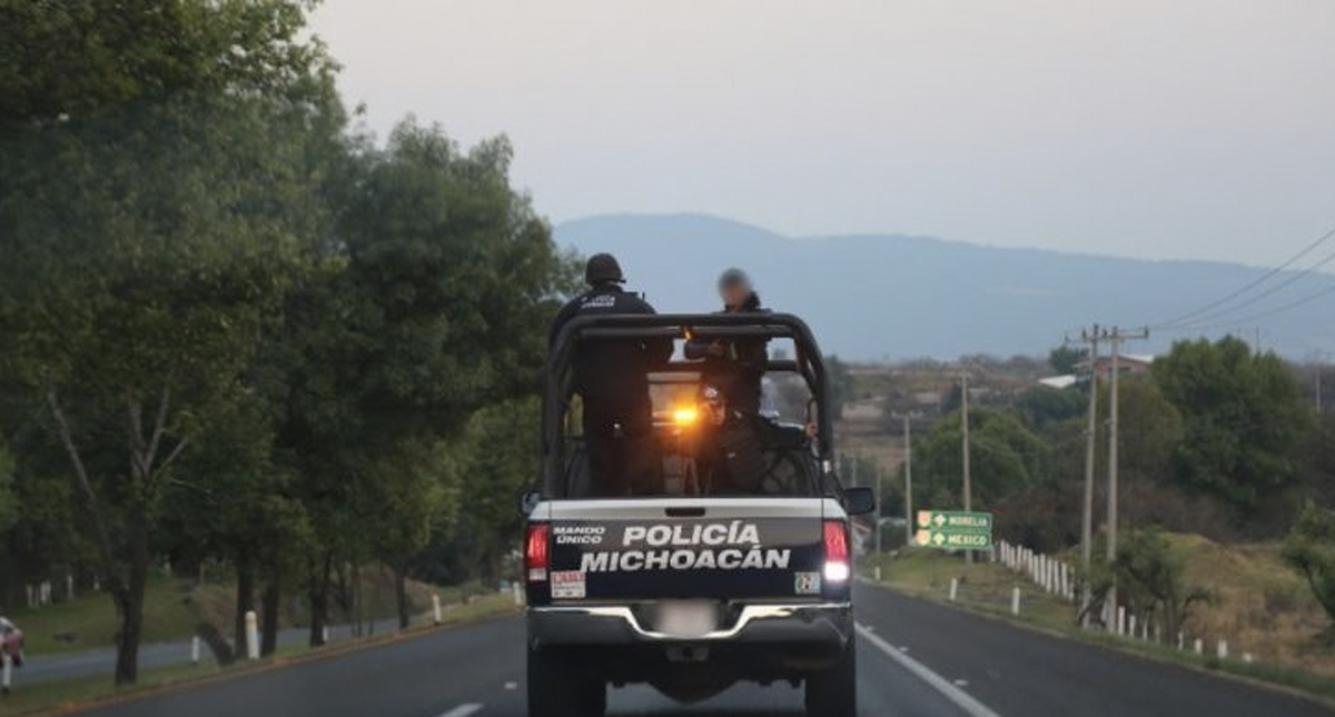 Choque de patrulla deja tres policías heridos en Michoacán