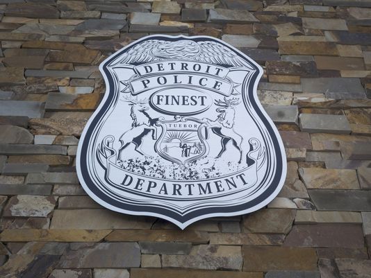 Perro policía muere tras ser dejado dentro de vehículo en Detroit - policia-detroit